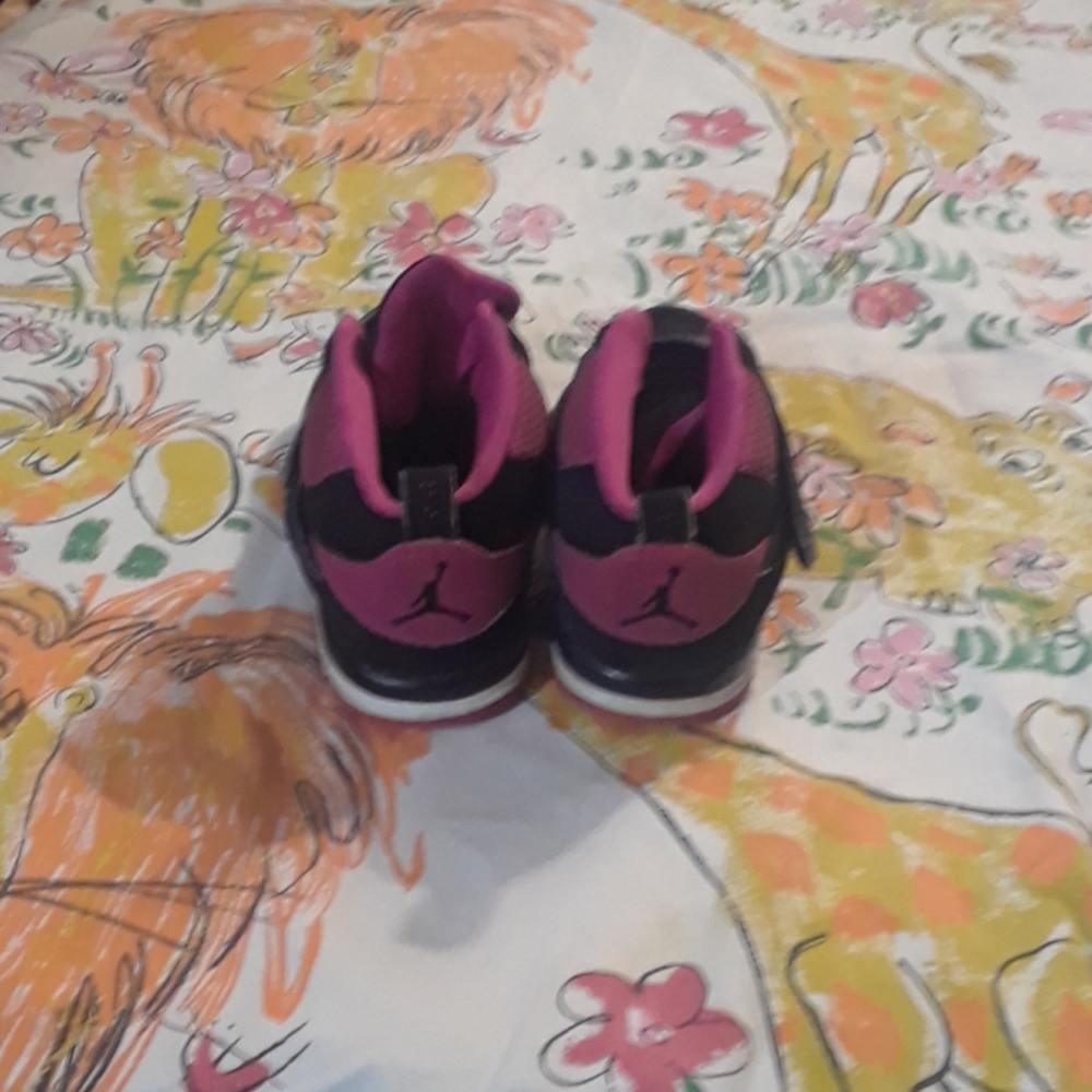 Jordan's pink n black